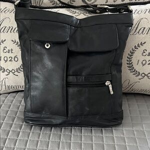Elegant Black Leather Women's Messenger Bag